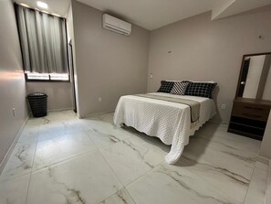 6 habitaciones, tabla de planchar con plancha, wifi y ropa de cama 