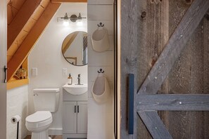 Handtücher, Seife, Toilettenpapier