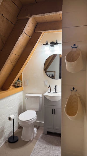Handtücher, Seife, Toilettenpapier
