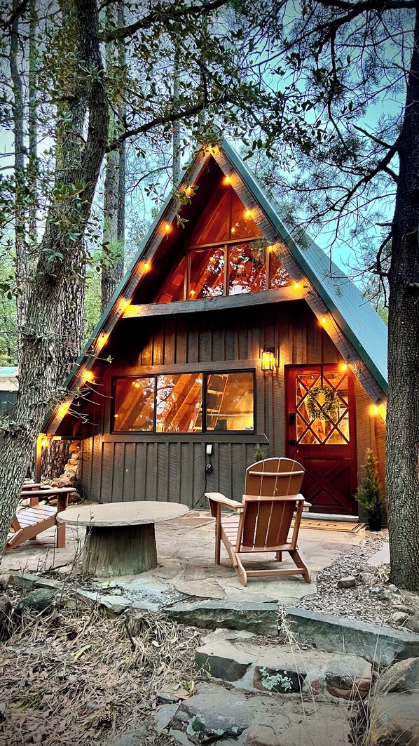 Terrace/patio - A-Frame Cabin & Romantic Retreat (Pine)