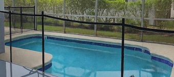 Serenity - 5 Beds 3 bathrooms - 20 min Florida Disney Heated Pool Home