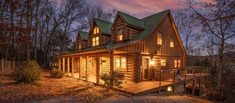 Lakefront w Community Dock Slip, Hot Tub, Fire Pit