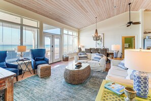 TV, DVD player, books - Direct Beach Access! Prime PCB Bungalow w/ Deck (Panama City Beach)