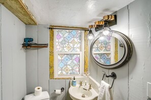 Hair dryer, towels