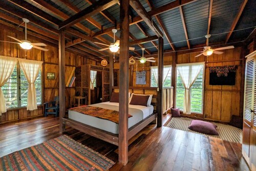 Unique Open Space Village stay in the village of Succotz