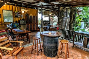 Outdoor dining - Unique Open Space Village stay in the village of Succotz (San Jose Succotz)
