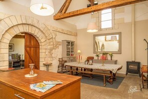 Interior - Loire Valley. Authentic medieval Priory with swiming pool for 12 P. (Azay-le-Rideau)
