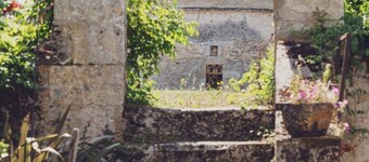 Loire Valley. Authentic medieval Priory with swiming pool for 12 P.