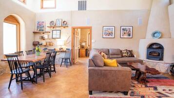 House, Multiple Beds, Patio, Garden View (Sacred River Retreat) | Living area