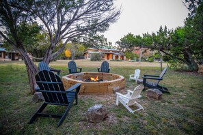 Property grounds - Sacred River Retreat For 12ppl (Hunt)