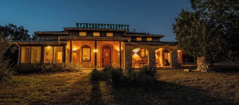 Sacred River Retreat For 12ppl