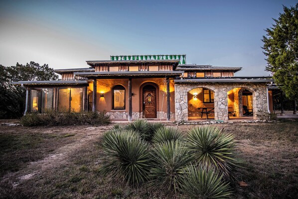 Exterior - Sacred River Retreat For 12ppl (Hunt)