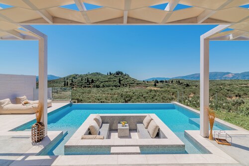 Spartakos Villa Resort