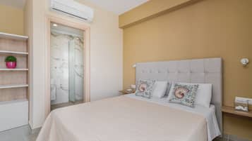 Superior-villa - 4 soveværelser - privat pool - bjergudsigt | Pengeskab på værelset, mørklægningsgardiner, lydisolering