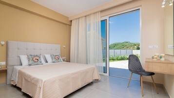 Superior Villa, 4 Bedrooms, Private Pool, Mountain View | In-room safe, blackout drapes, soundproofing, iron/ironing board