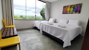 Dreibettzimmer, Hügelblick