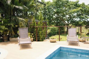 Outdoor pool, open 8:00 AM to 8:00 PM, pool umbrellas, pool loungers - Pousada Real (Caldas Novas)