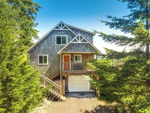 Exterior - 3-bedroom, 2-bath house in gorgeous Manzanita with awesome Game Room! (Manzanita)