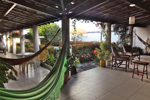 Casa com Piscina e Churrasqueira em Baixio
