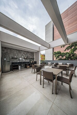 Outdoor dining - Nex One Paraiso (São Paulo)