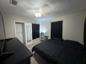 Iron/ironing board, free WiFi, bed sheets