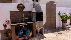 Terrace/patio - Casa com Wi-Fi, Piscina e Garagem a 550m da Praia (Lauro de Freitas)