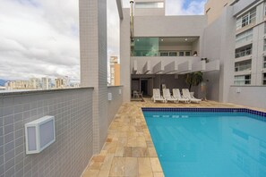 Pool - Loft com Piscina, Academia e Garagem no Gonzaga (Santos)