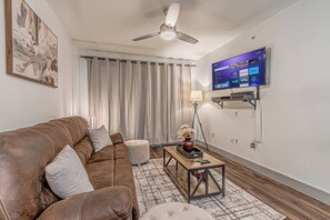 Living area - Peaceful cozy retreat (Addison)