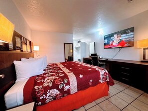 Desk, laptop workspace, free WiFi - Temple View Inn Ogden (Ogden)