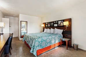 غرفة فردية بتجهيزات أساسية - منظر للمدينة | مكتب ومساحة عمل للكمبيوتر المحمول وواي فاي مجانًا