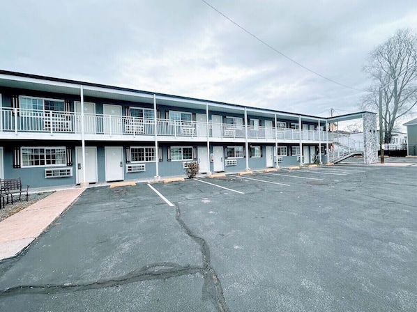 Basic Single Room, City View | Exterior - Temple View Inn Ogden (Ogden)