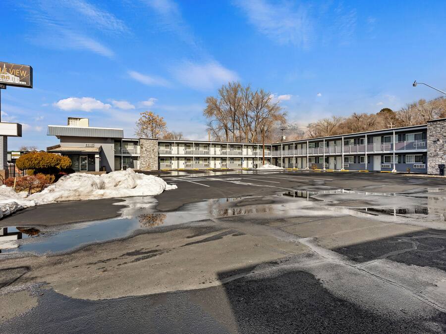 Fachada de la propiedad