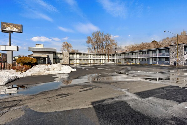 واجهة المنشأة