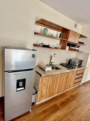 Microwave, oven, stovetop - Modern apartment near Downtown and Avenida Américas (Sucre)