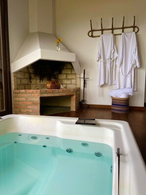 Suite Deluxe, lanai, vista a la playa | Interior