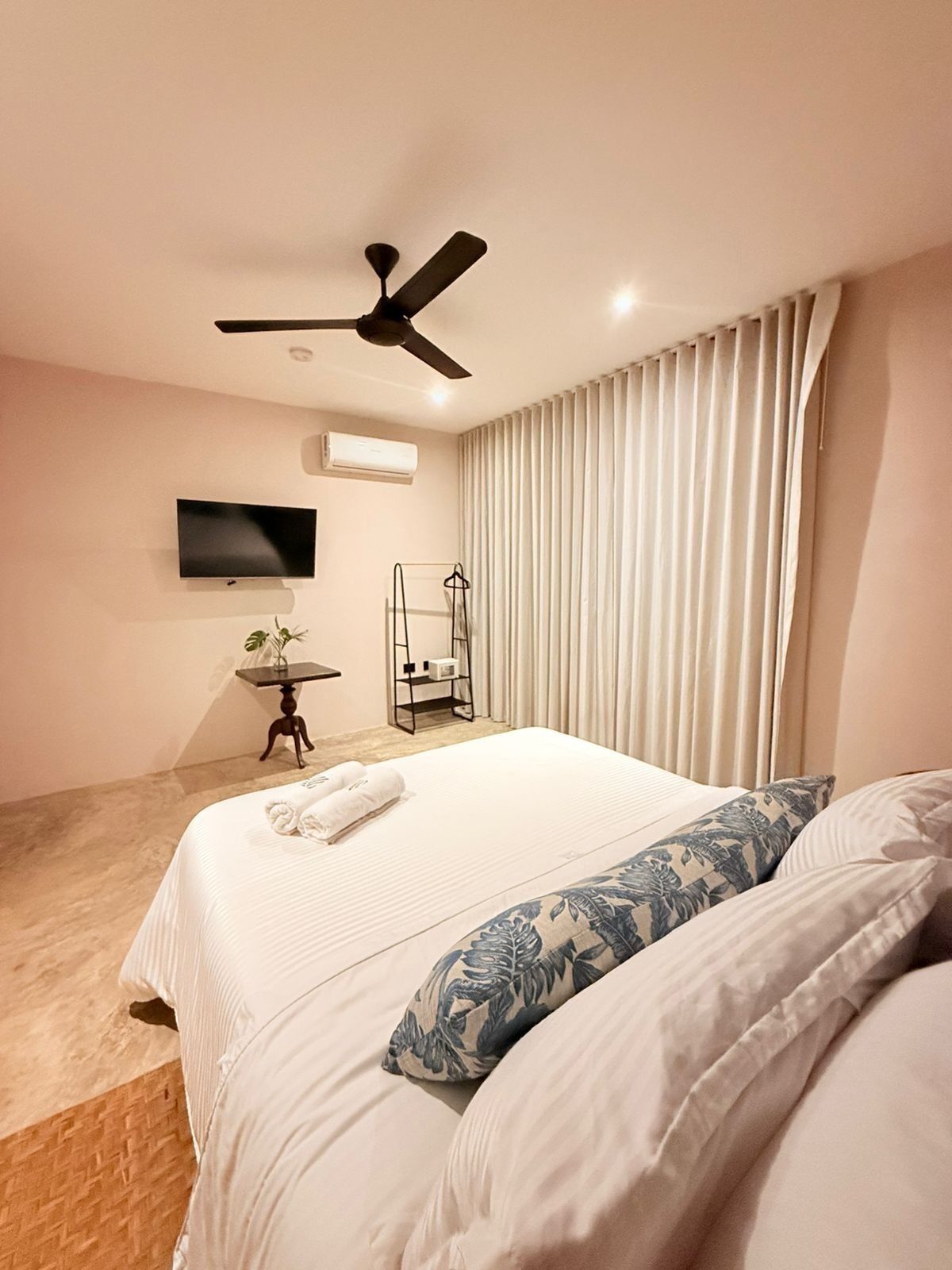 Comfort kamer, privébadkamer | Een kluis op de kamer, een strijkplank/strijkijzer, gratis wifi