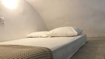 Comfort Apartment, Garden View | Laptop workspace, free WiFi