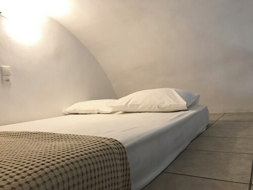 Volta Stonehouse Apartments