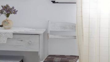 Classic Apartment, Garden View | Interior