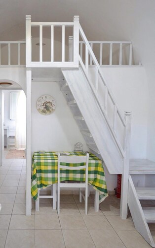 Volta Stonehouse Apartments