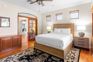 5 bedrooms, iron/ironing board, WiFi, bed sheets