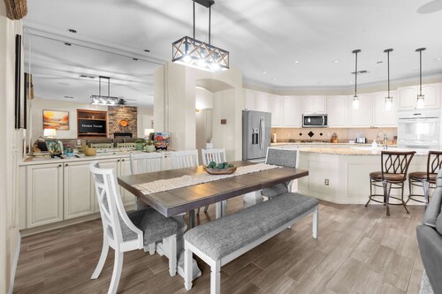 Pool & Spa • Outdoor Fireplace • BBQ • Pool Table