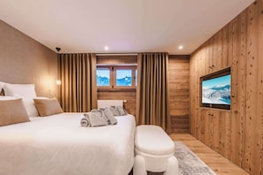 5 chambres, fer et planche à repasser, Wi-Fi, draps fournis