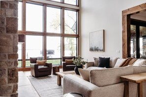 Smart TV, fireplace, stereo