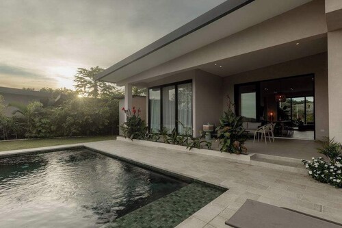 Hillside Oceanview Home with Pool in Venao