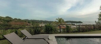 Hillside Oceanview Home with Pool in Venao