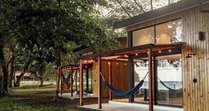 Mind - Oceanfront Jungle Loft