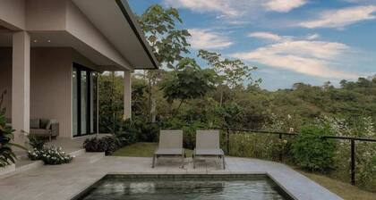 Oceanview Home with Pool in Venao