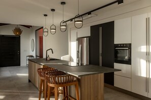 Fridge, microwave, oven, stovetop - Loma Venao, Panoramic Oceanview Villa (Las Escobas del Venado)