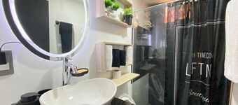 Comfortable apartment and excellent location
